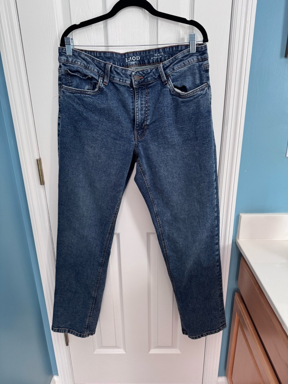 Izod Men's Classic Straight Dark Blue Jeans